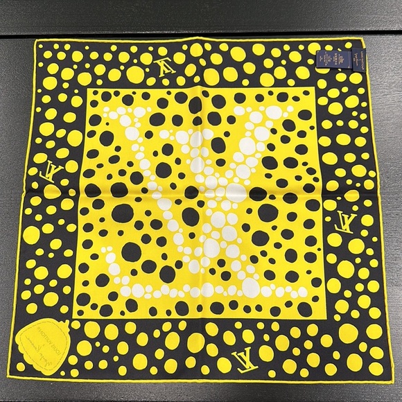 Louis Vuitton x Yayoi Kusama Infinity Dots Square 45 - Picture 5 of 6